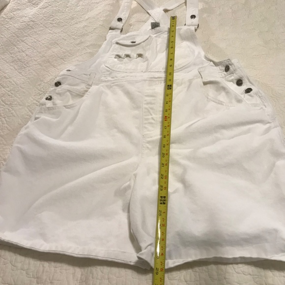 J.L.N.Y. white denim overall shorts with LOTS of pockets (18) - Picture 15 of 16